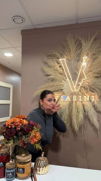 Yasmine, Institut à Metz, cliente Agenza